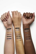 سایه چشم مدادی گلیتر ضد آب شماره : 57 گلدن رز Golden Rose شیکولات