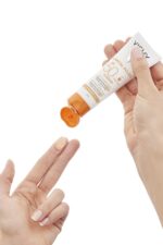 کرم ضد آفتاب و ضد لک SPF50 مناسب پوست های معمولی و دارای لک ۵۰حجم میلی لیتر ویشی Vichy شیکولات