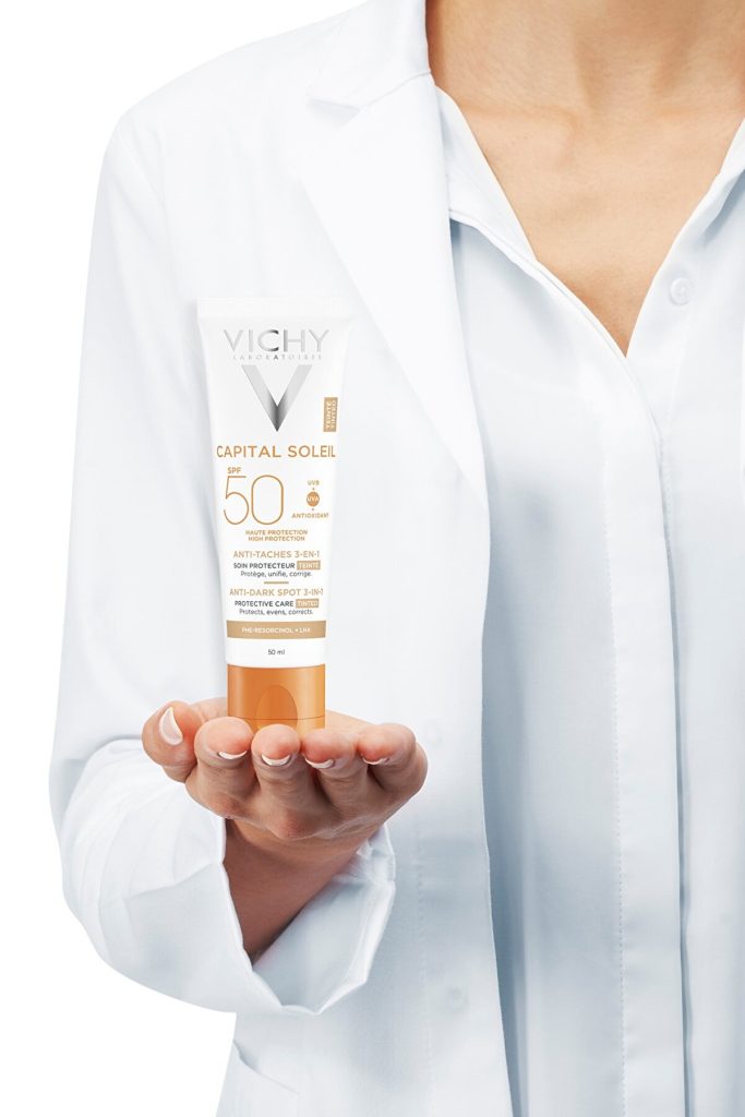 کرم ضد آفتاب و ضد لک SPF50 مناسب پوست های معمولی و دارای لک ۵۰حجم میلی لیتر ویشی Vichy شیکولات